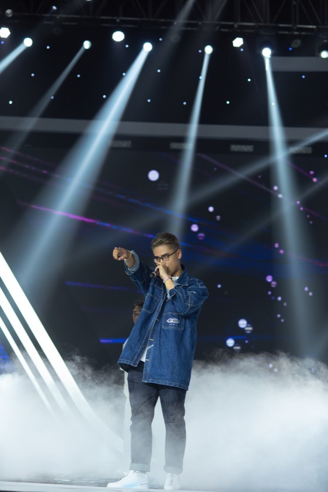 Jack lần đầu diễn live hit “Hoa Hải Đường”, tặng fan thêm ca khúc mới tự sáng tác ảnh 4