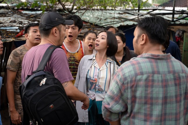 Sau “Tiệc Trăng Máu”, Thu Trang vào vai nhiều chuyện, ăn cắp vặt trong web-drama ảnh 7