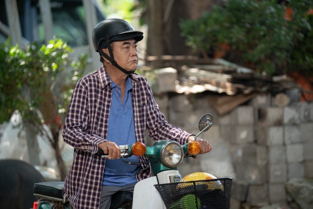 Sau “Tiệc Trăng Máu”, Thu Trang vào vai nhiều chuyện, ăn cắp vặt trong web-drama ảnh 4