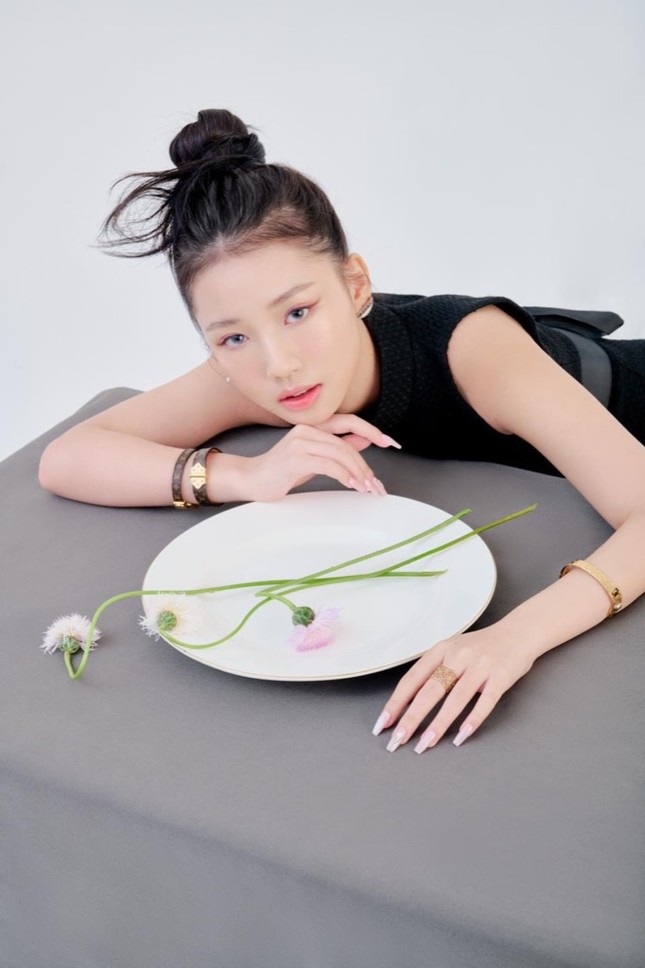 AMEE khiến fan xôn xao khi kết nạp Ricky Star và Hoàng Dũng vào “hội anh trai mưa" ảnh 1