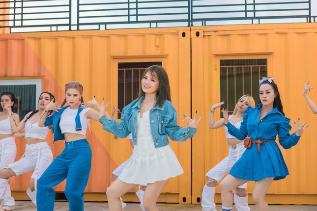 Nhóm Mắt Ngọc bất ngờ “đánh úp” fan bằng teaser MV mới, sẵn sàng trở lại V-Pop ảnh 4