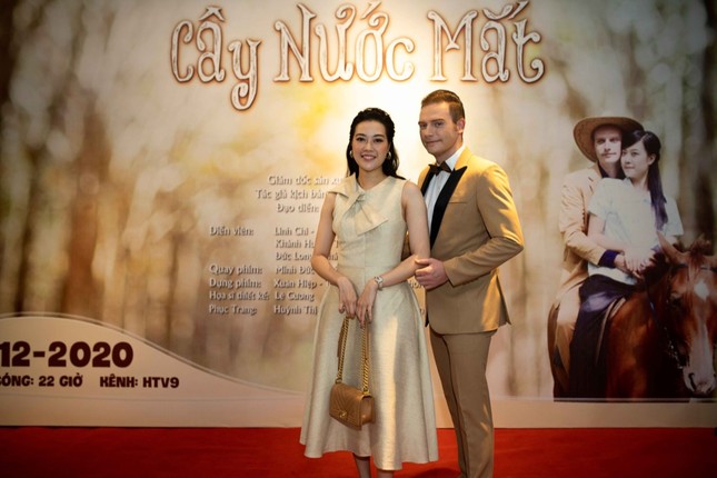 Kyo York tiết lộ “cảm nắng” bạn diễn Linh Chi khi quay phim truyền hình “Cây nước mắt“ ảnh 3