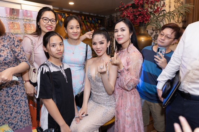 Lệ Quyên làm sống lại lần nữa “Q Show 2”, bật mí về MV kết hợp cùng đạo diễn Kawaii Tuấn Anh ảnh 6