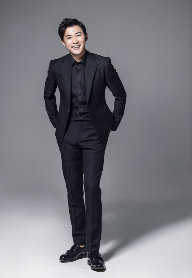 Diễn viên Ahn Jae Wook khen ngợi khả năng hóa thân của Ngô Kiến Huy trong “Em là của em“ ảnh 1