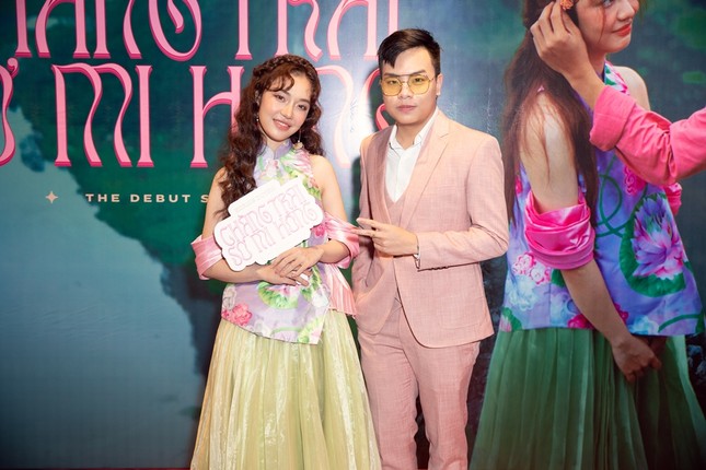 Nhóm Monstar, hotgirl “trứng rán” đến chúc mừng tân binh Hoàng Duyên ra mắt MV ảnh 4