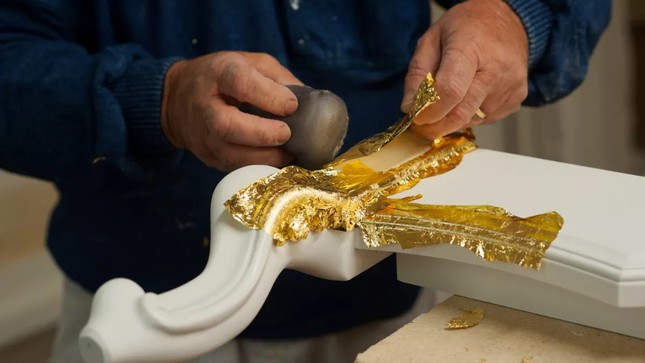 Tại sao vàng là kim loại mà lại mềm và dễ uốn? ảnh 1