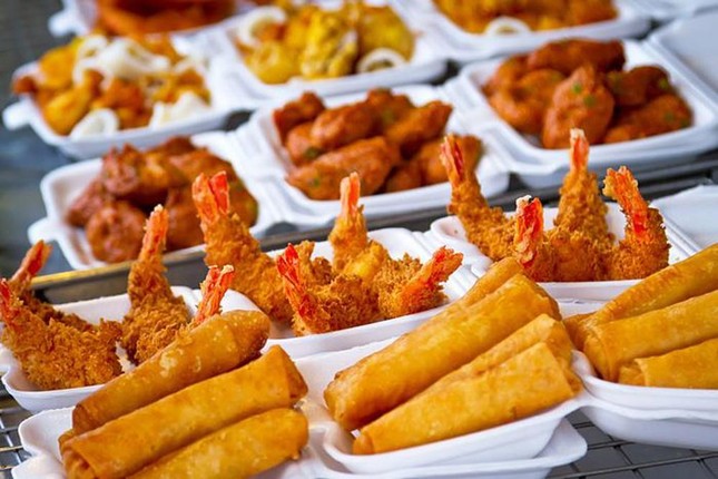 Thức ăn 'đại kỵ' với người đang điều trị ung thư ảnh 2