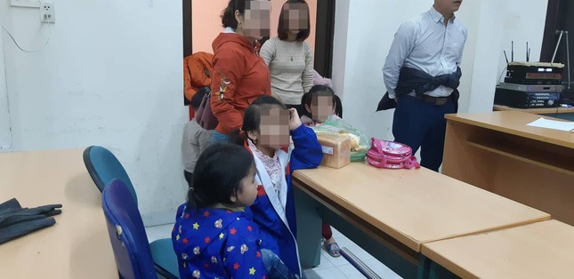 'Ăn thịt bẩn, gà thối': 400 trẻ Bắc Ninh về Hà Nội xét nghiệm bệnh ảnh 1