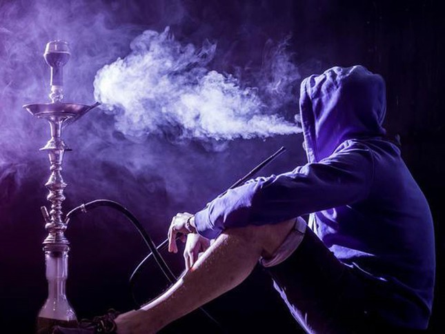 Thuốc lá điện tử: Không độc hại và dùng để cai được thuốc lá thông thường? ảnh 1