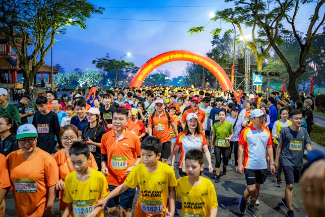 Cùng giới trẻ chạy qua vùng Di sản Huế ảnh 5