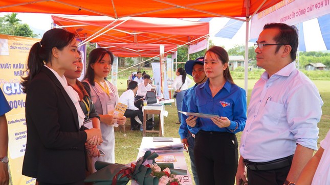 Thanh niên tình nguyện hè 2023 tại TT-Huế: Tạo dấu ấn xã hội tích cực ảnh 9