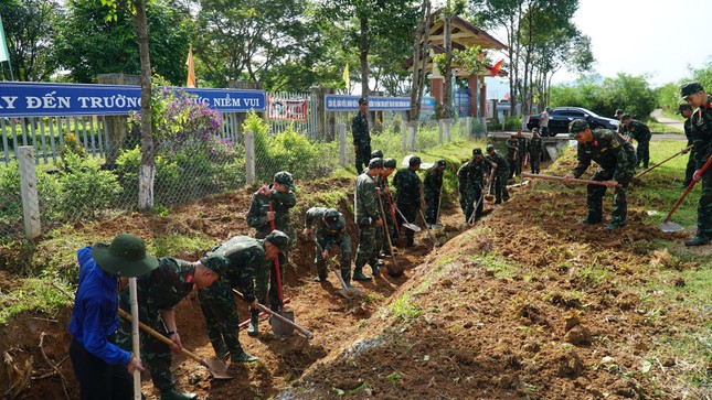 Thanh niên tình nguyện hè 2023 tại TT-Huế: Tạo dấu ấn xã hội tích cực ảnh 10