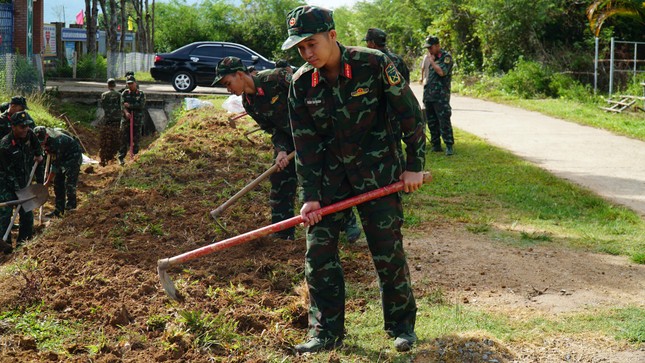 Thanh niên tình nguyện hè 2023 tại TT-Huế: Tạo dấu ấn xã hội tích cực ảnh 12