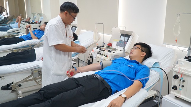 Thanh niên Huế hiến tiểu cầu cho bệnh nhi được phẫu thuật tim miễn phí ảnh 8