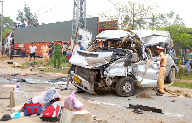 Vụ tai nạn làm 8 người chết ở Quảng Nam: Xe khách chở vượt số người quy định, chạy quá tốc độ ảnh 4