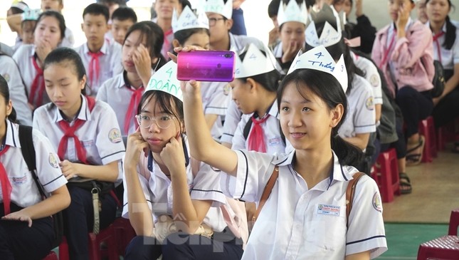 Tuổi trẻ TT-Huế phát động tháng cao điểm vì trẻ em ảnh 9