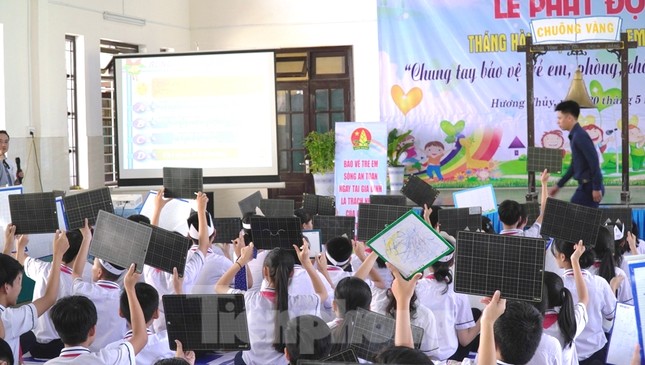 Tuổi trẻ TT-Huế phát động tháng cao điểm vì trẻ em ảnh 15