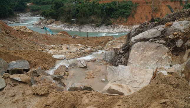 TT-Huế mưa lớn: Không đưa người vào Rào Trăng 3 nếu không quá cấp thiết ảnh 9