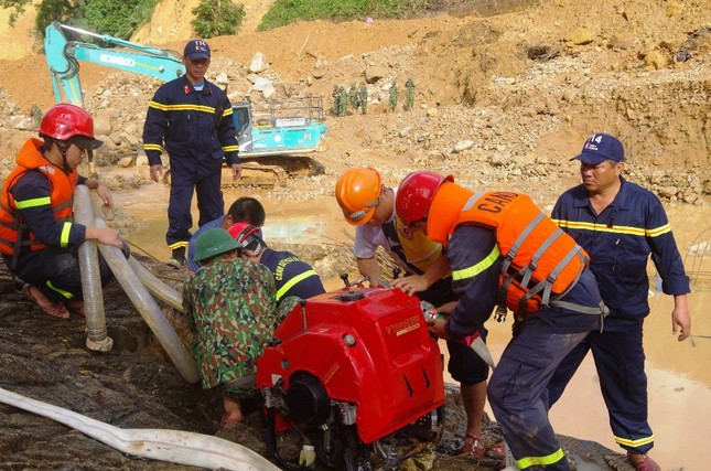 Kết thúc giai đoạn 3 tìm kiếm nạn nhân mất tích tại Rào Trăng, sẽ thêm giai đoạn 4 ảnh 12