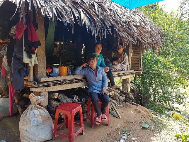 Một làng có 3 người chết, hơn 20 người nhập viện nghi do ngộ độc rượu ảnh 2