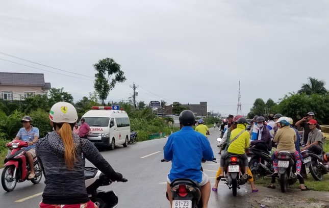 10 cán bộ ở Cà Mau bị bỏng khi cưỡng chế đất ảnh 5