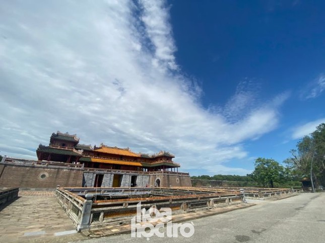 Cảnh tượng bất ngờ của thành phố Huế sau ảnh hưởng của cơn bão số 9 ảnh 3