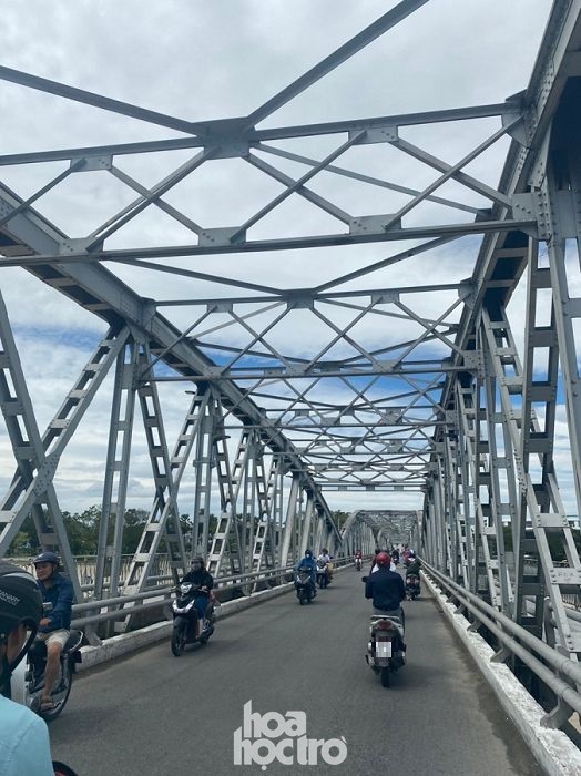 Cảnh tượng bất ngờ của thành phố Huế sau ảnh hưởng của cơn bão số 9 ảnh 6