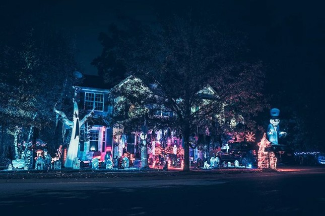 Không khí lễ hội Halloween toàn cầu: Hình nộm bí ngô cũng phải đeo khẩu trang! ảnh 11