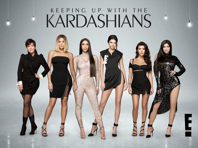 “Tỷ phú bị tước danh hiệu” Kylie Jenner chiếm ngôi Người kiếm nhiều tiền nhiều nhất 2020 ảnh 2