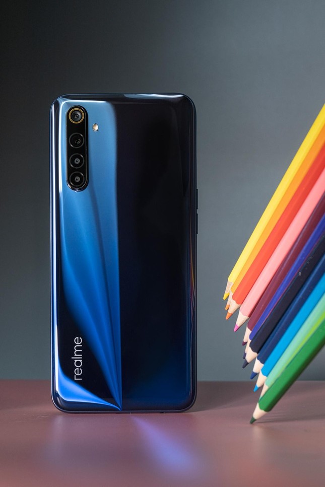 5 lý do khiến bạn không thể rời mắt khỏi Realme 6 nếu thích chụp ảnh hoặc chơi game ảnh 2