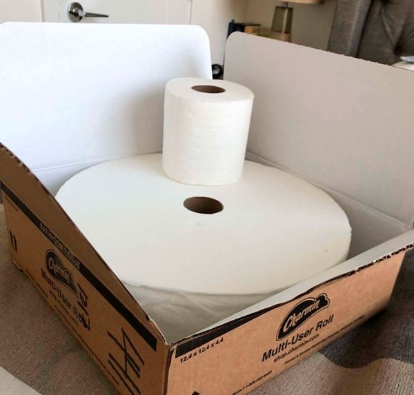 Xem để cười: Mọi người đang chia sẻ rất nhiều chuyện hài hước thời cách ly ảnh 4