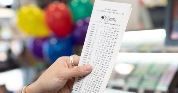 Gia đình này trúng số gần 10 tỷ đồng sau 20 năm kiên trì mua cùng một số ảnh 1