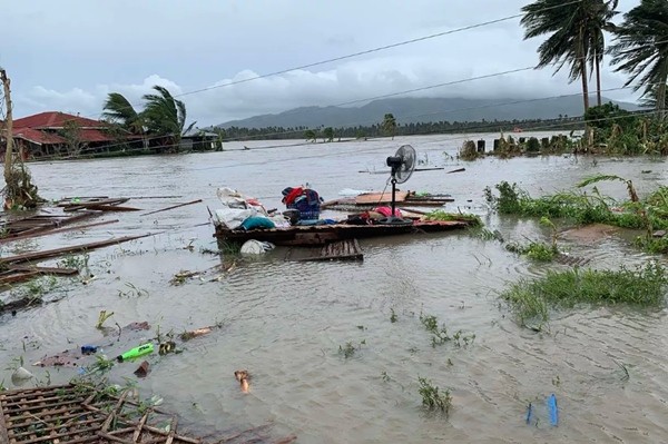 Bão Molave (bão số 9) sắp vào Việt Nam đã có sức tàn phá thế nào khi đi qua Philippines? ảnh 1