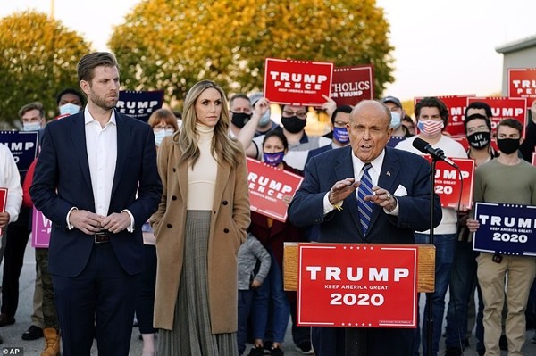 Con trai Tổng thống Trump đăng bản đồ những nơi ủng hộ bố mình, tại sao ai cũng buồn cười? ảnh 4