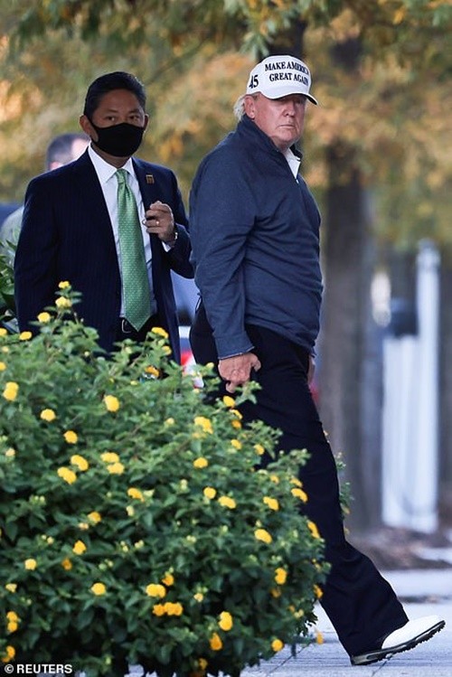 Sau khi có kết quả bầu cử 2020, những câu tweet đầu tiên của ông Biden và ông Trump là gì? ảnh 2