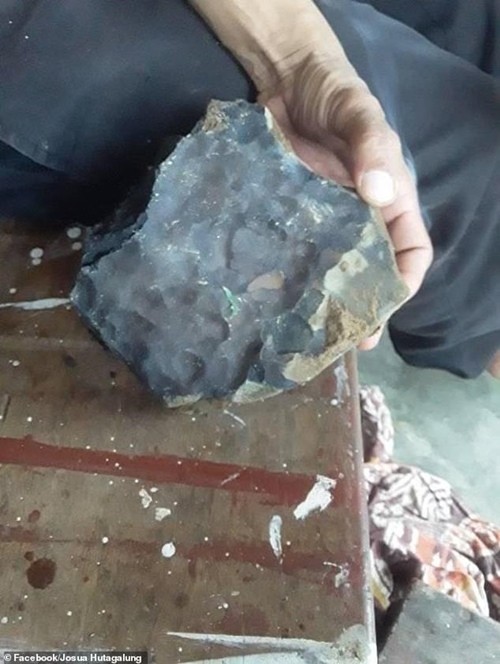 Bỗng trở thành triệu phú USD nhờ “của trời cho”, cái giá phải trả chỉ là hư tí xíu mái nhà ảnh 4