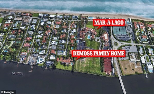 Đường về nhà của Tổng thống Trump không dễ: Hàng xóm quanh nhà đề nghị cấm ông về đó sống ảnh 2