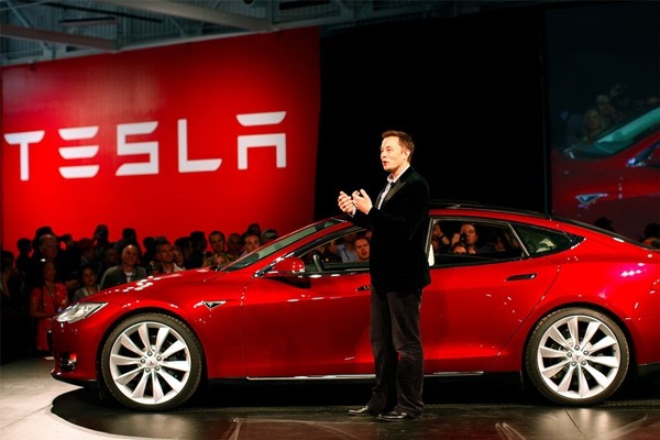 Elon Musk: Từ cậu học sinh chuyên bị bắt nạt ở trường đến người đàn ông giàu nhất thế giới ảnh 4