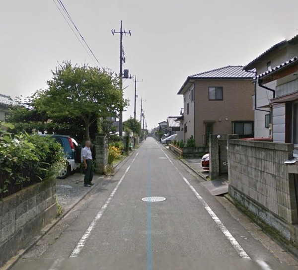 Tìm nhà mình trên Google Earth, con trai tình cờ nhìn thấy người cha đã mất từ 7 năm trước ảnh 1