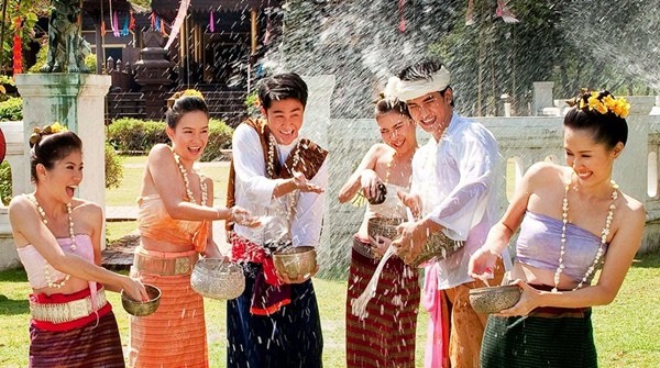 Chờ đợi suốt 2 năm, năm nay Tết té nước Songkran ở Thái Lan được phép tổ chức ảnh 3