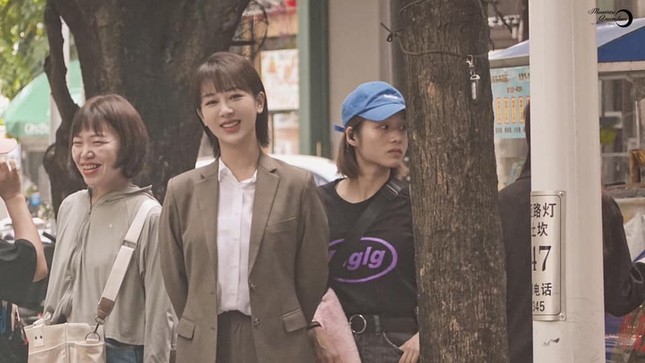 “Nữ bác sĩ tâm lý“: Loạt ảnh hậu trường của Dương Tử lên hot search với nhan sắc gây bất ngờ ảnh 1