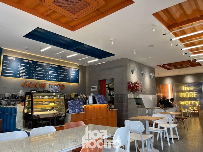 Giới trẻ Cần Thơ check-in cực xịn với background khu Common Ground Seoul y chang bên Hàn ảnh 3