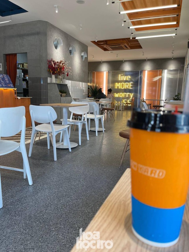 Giới trẻ Cần Thơ check-in cực xịn với background khu Common Ground Seoul y chang bên Hàn ảnh 5