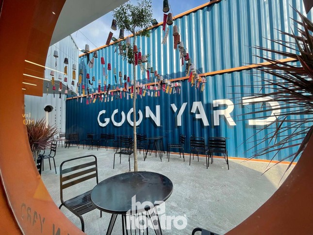 Giới trẻ Cần Thơ check-in cực xịn với background khu Common Ground Seoul y chang bên Hàn ảnh 1
