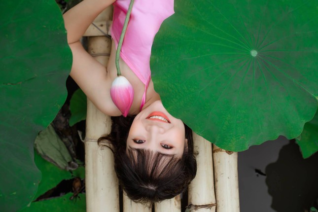 Mùa sen nở, giới trẻ đua nhau 'thả dáng' ảnh 5