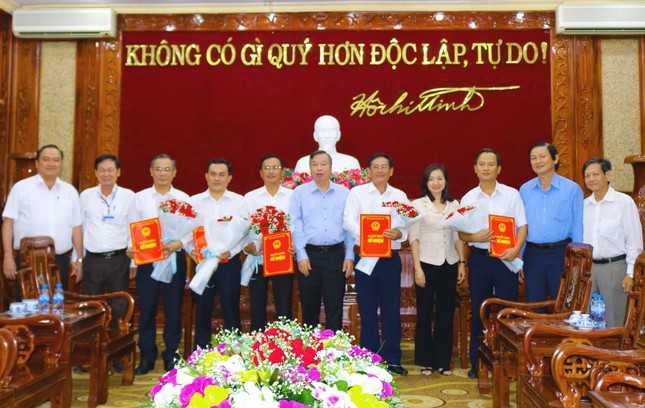 Điều động, bổ nhiệm nhân sự 9 địa phương ảnh 4