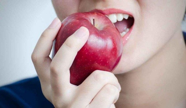 Ăn táo rất tốt nhưng cần tránh những thời điểm này trong ngày ảnh 1