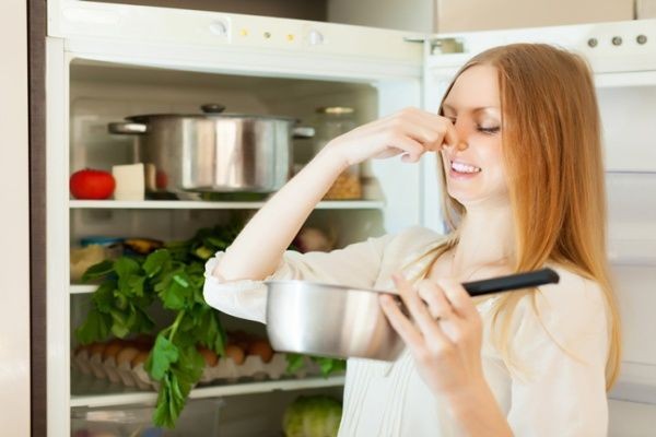Những sai lầm nghiêm trọng khi dùng tủ lạnh, biến thực phẩm thành ‘thuốc độc’ ảnh 2