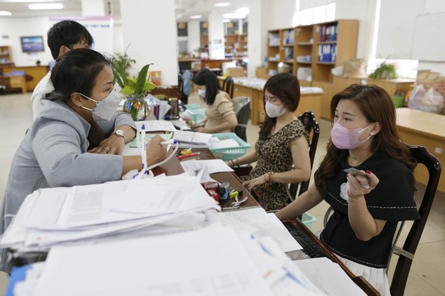 Chính sách mới về tiền lương công chức, viên chức có hiệu lực từ tháng 7/2023 ảnh 1