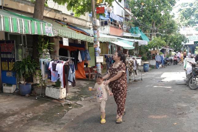 Công nhân bỏ phố về quê, chủ trọ khóc ròng, tiểu thương cũng 'sạt nghiệp' ảnh 10